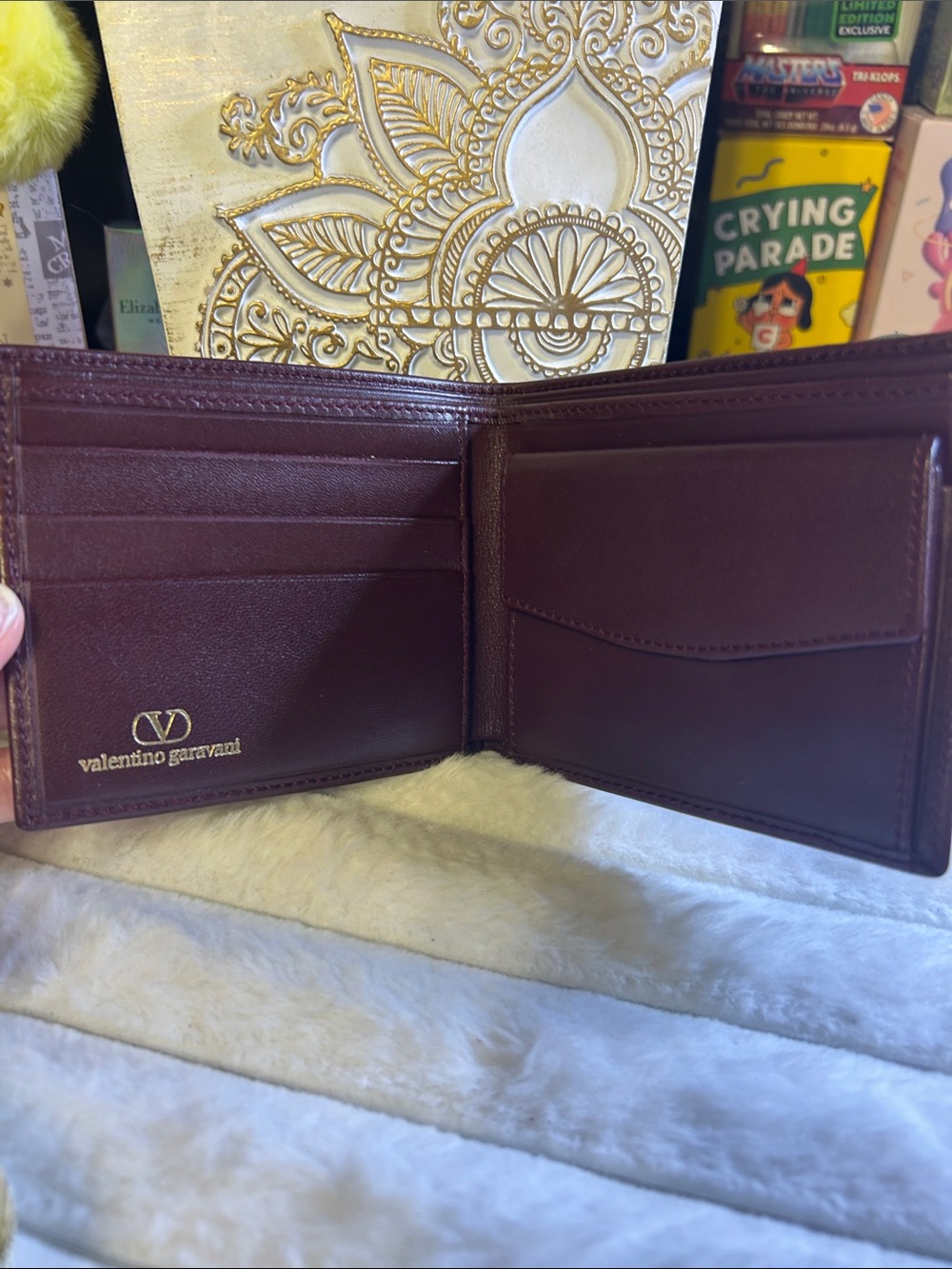 Valentino Garavani Leather Wallet in Burgundy with Gold Logo - Picture 4 of 6